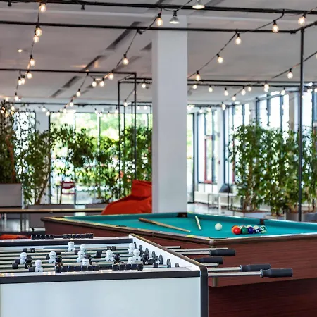 Hotel The 3*