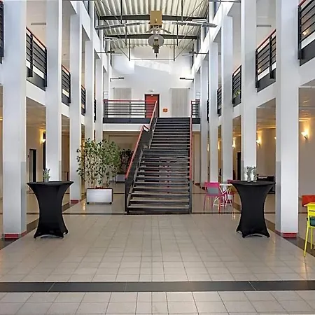 ホテル Ibis Styles 3*